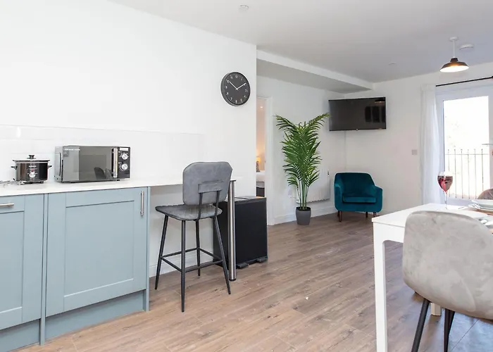 Stayright Central Flats In Cardiff With Designated Parking