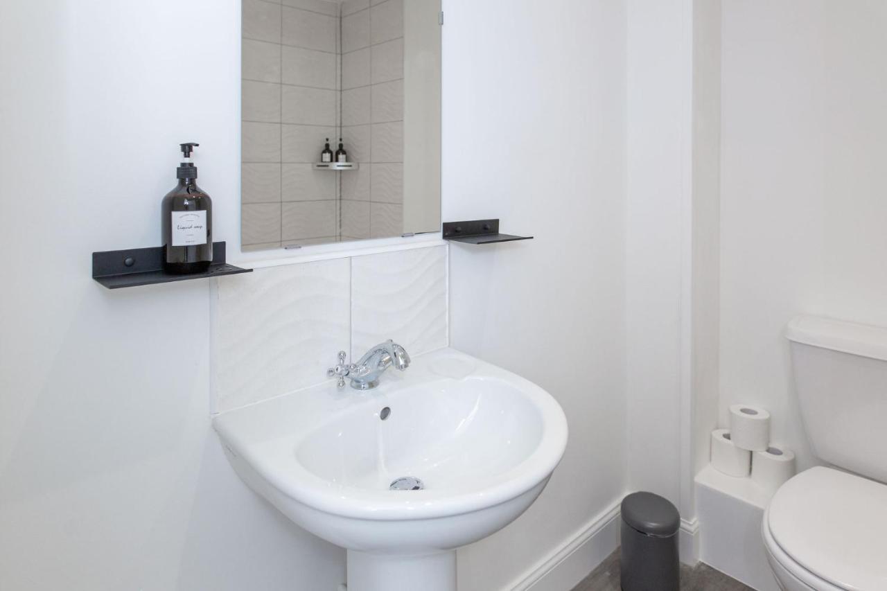 Stayright Flats In With Designated Parking Apartment