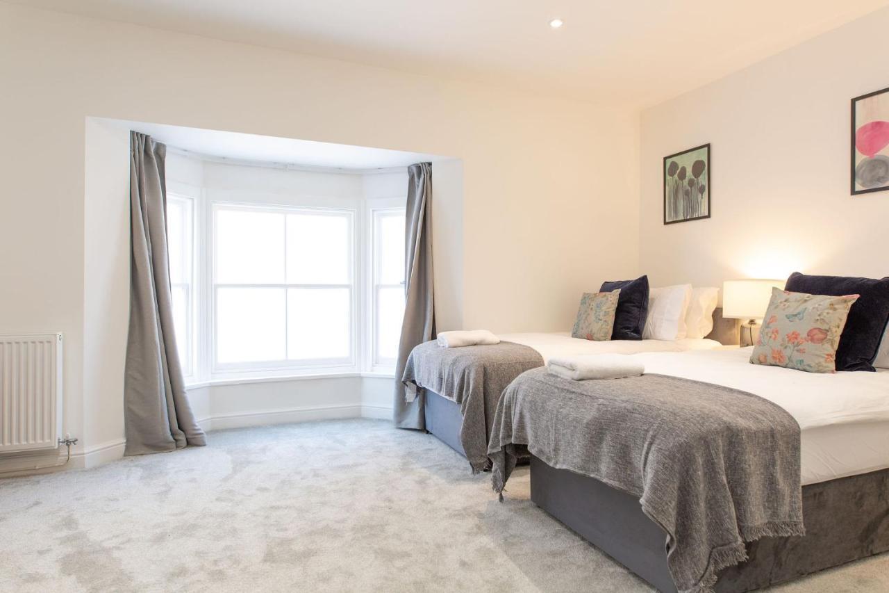 Stayright Flats In With Designated Parking *