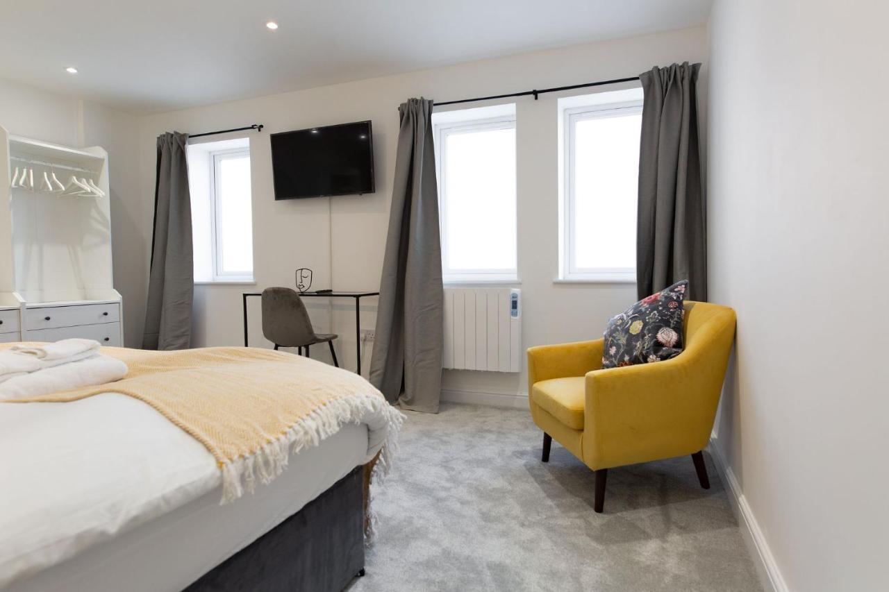 Apartment Stayright Flats In With Designated Parking *