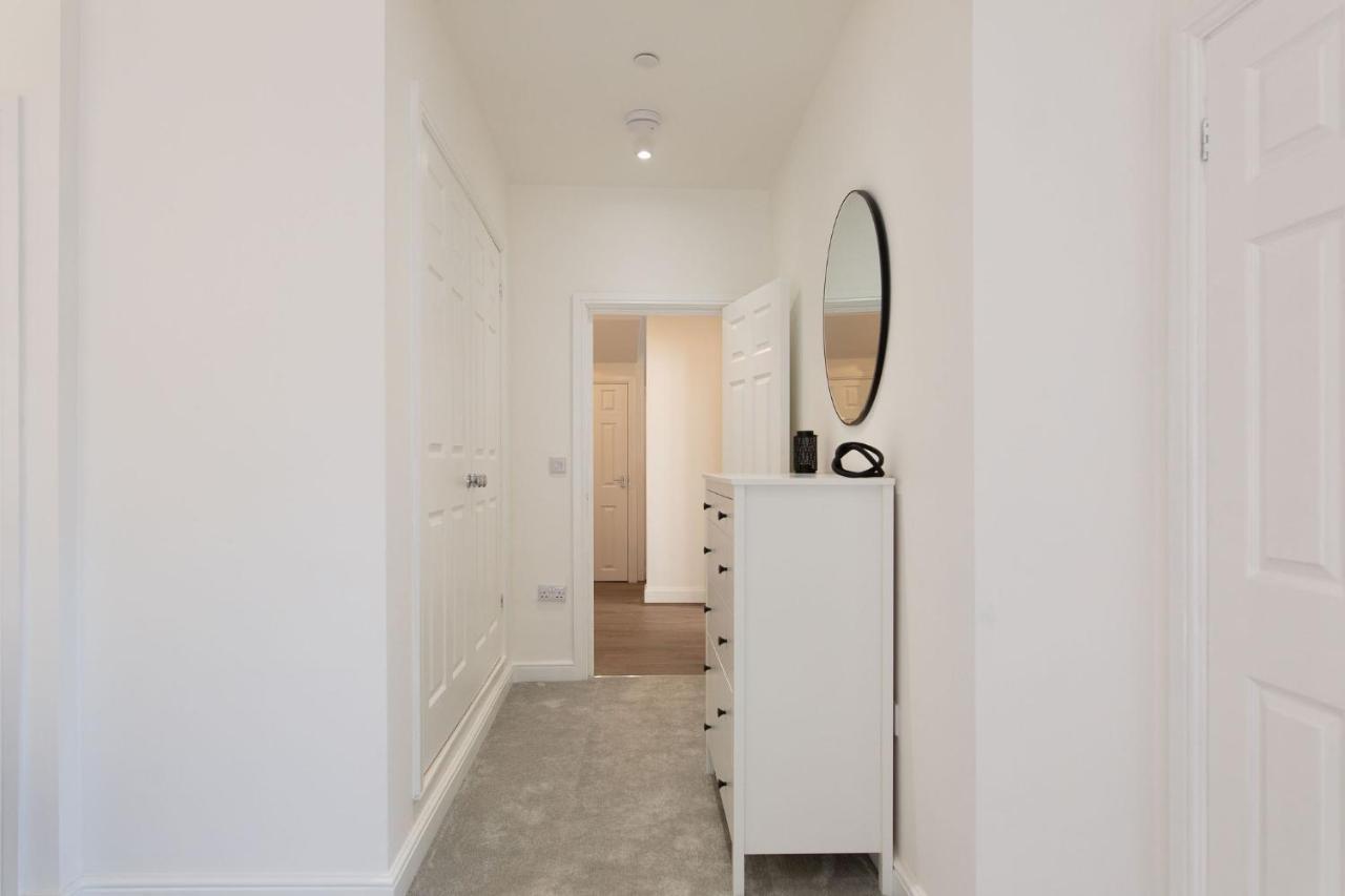 Apartment Stayright Flats In With Designated Parking