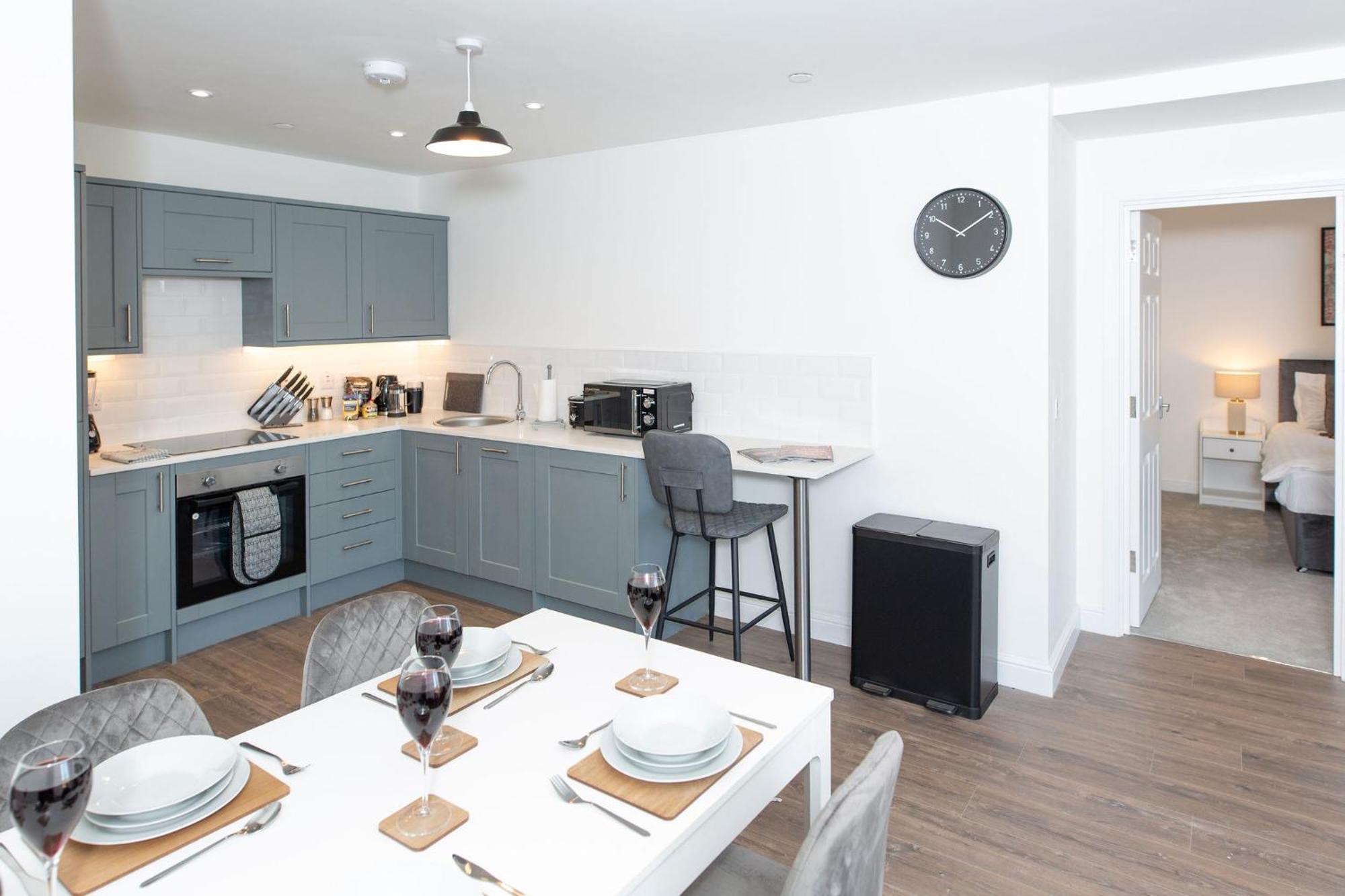 Stayright Flats In With Designated Parking Apartment *